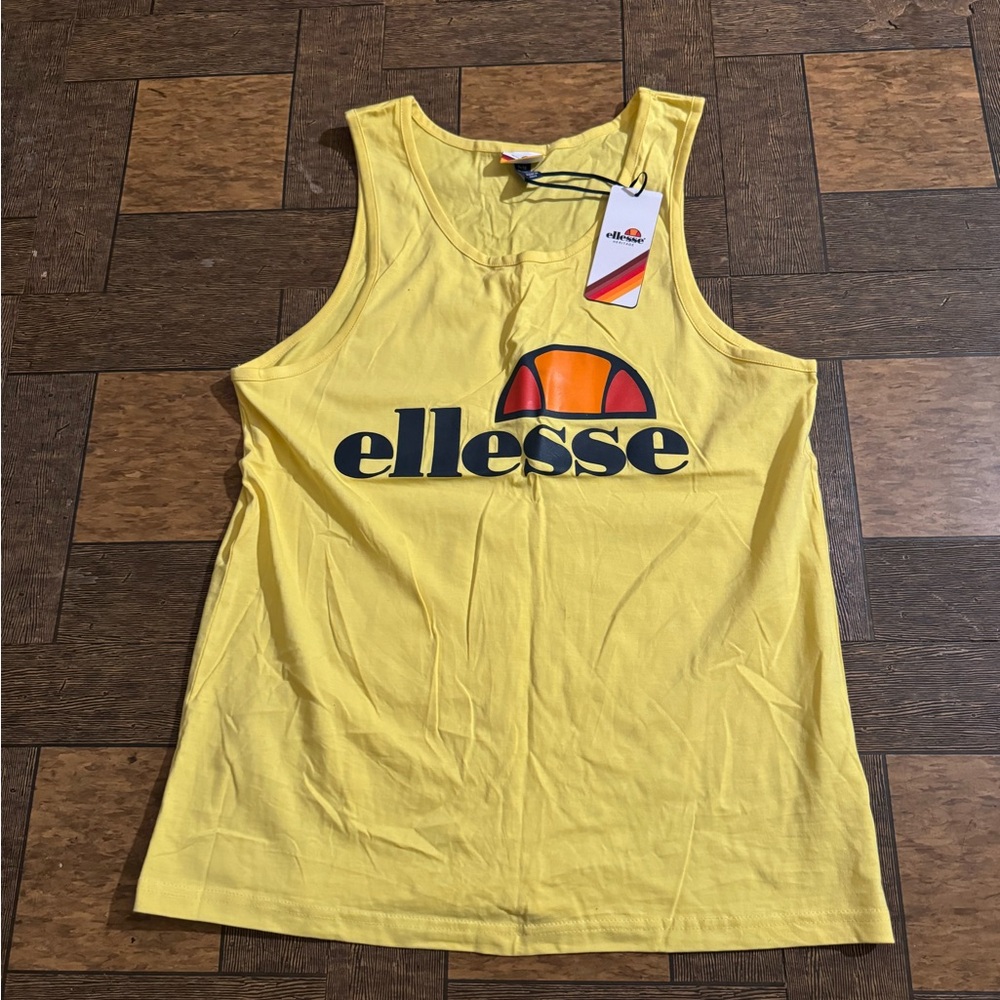 Ellesse Shirt Nike AF1 Jordan Retro New Balance 2002R Adidas Samba Puma Speedcat